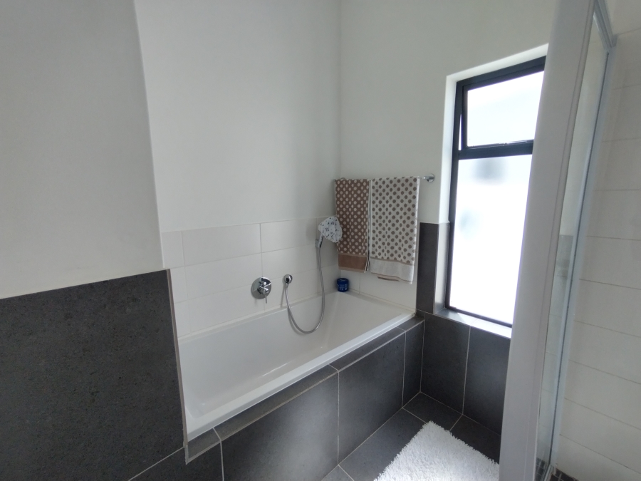 2 Bedroom Property for Sale in Laguna Western Cape